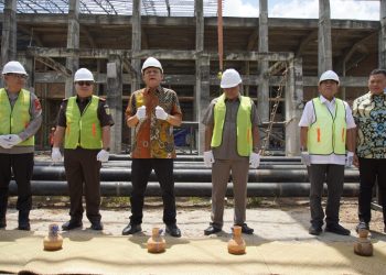 Enos Lanjutkan Bangun GOR Fase ke 3