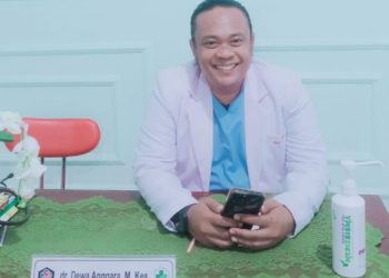 dr Dewa Sinaga Berpesan Ke Pemkab OKUT: Berikan Beasiswa Untuk Putra Putri  OKU Timur Ambil Spesialis