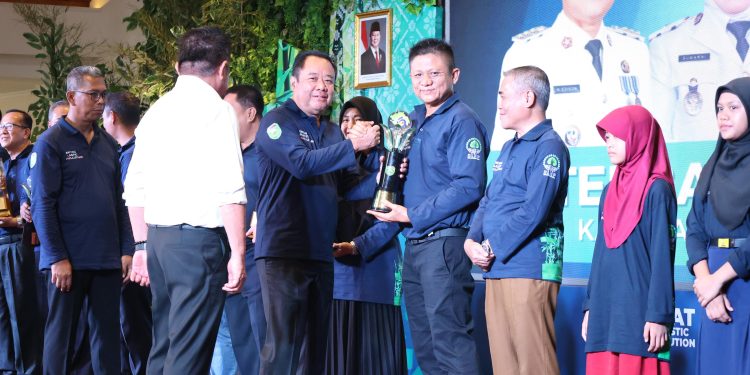 Komplek Pemkab OKUT Bersih, Nyaman Se Sumsel