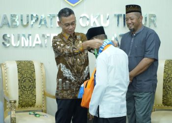 10 Warga Diberangkatkan Umrah Oleh Pemkab OKU Timur